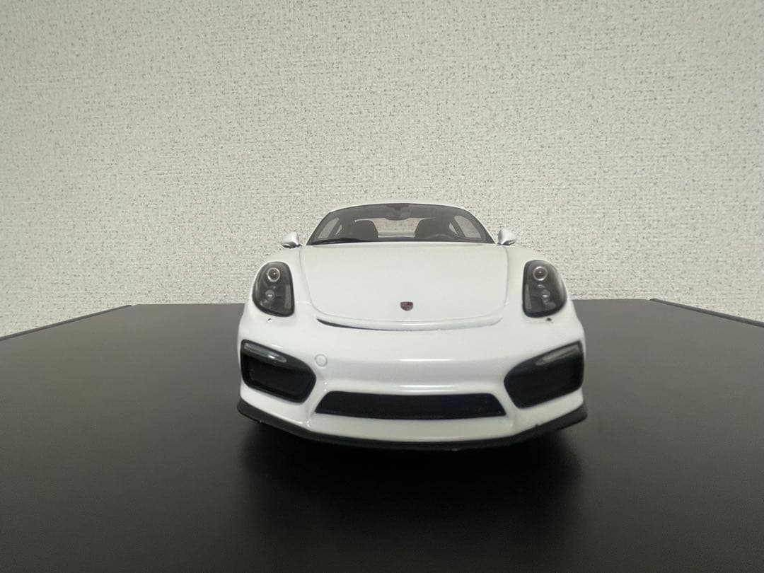 gtスピリット　ケイマンgt4 1/18 ホワイト