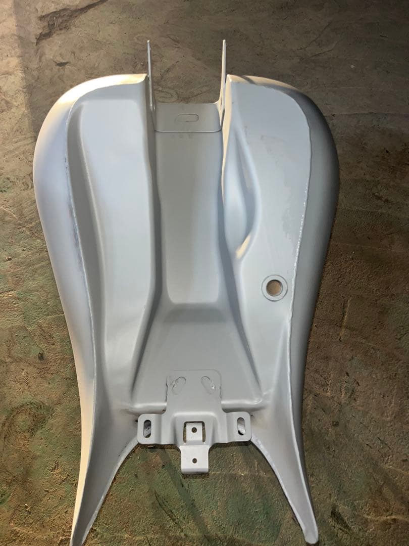 ハーレーツーリング　ストレッチタンク値下げ中