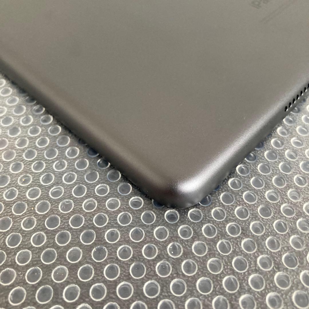 2859 電池ほぼ新品☆比較的美品☆iPad7第7世代32GB WIFIモデル☆