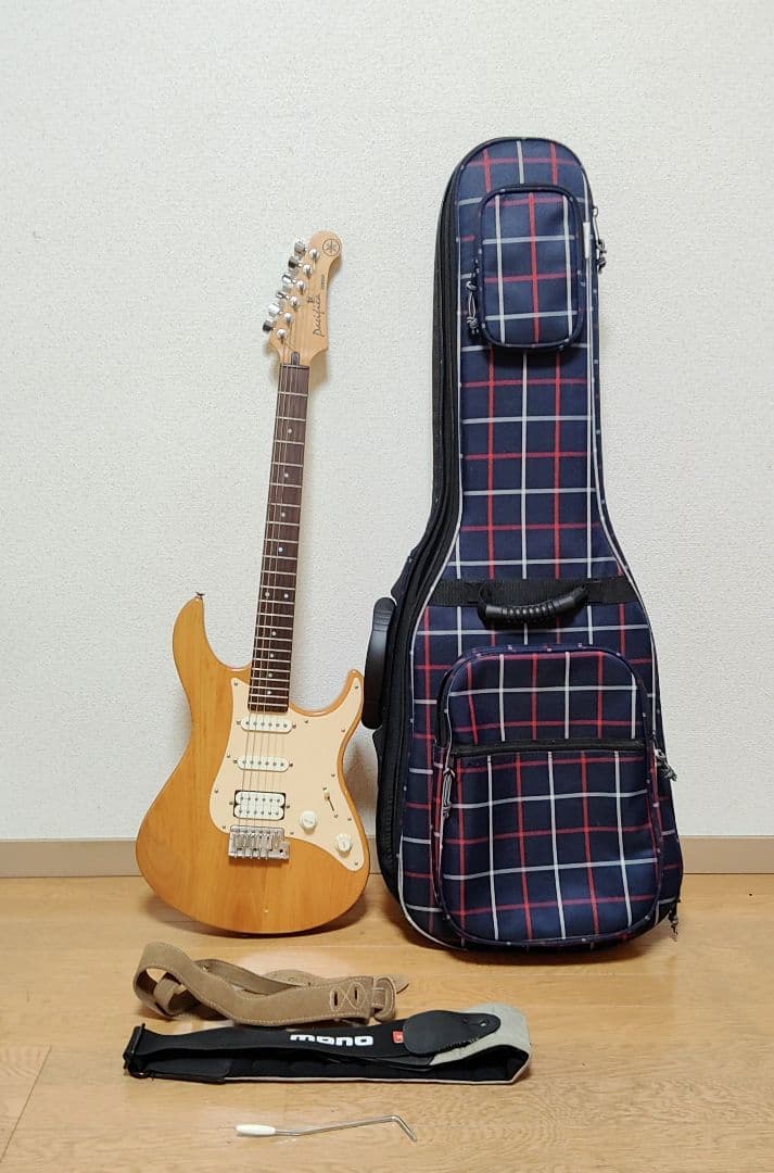 最終値下げ エレキギター パシフィカ ギターケース　ミュージックランドKEY