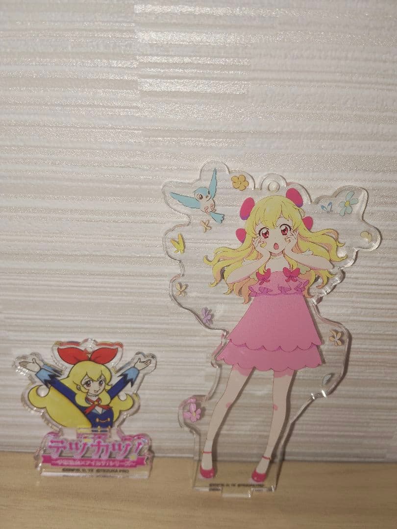 アイカツ テヅカツ 星宮いちご アクリルバッジスタンド