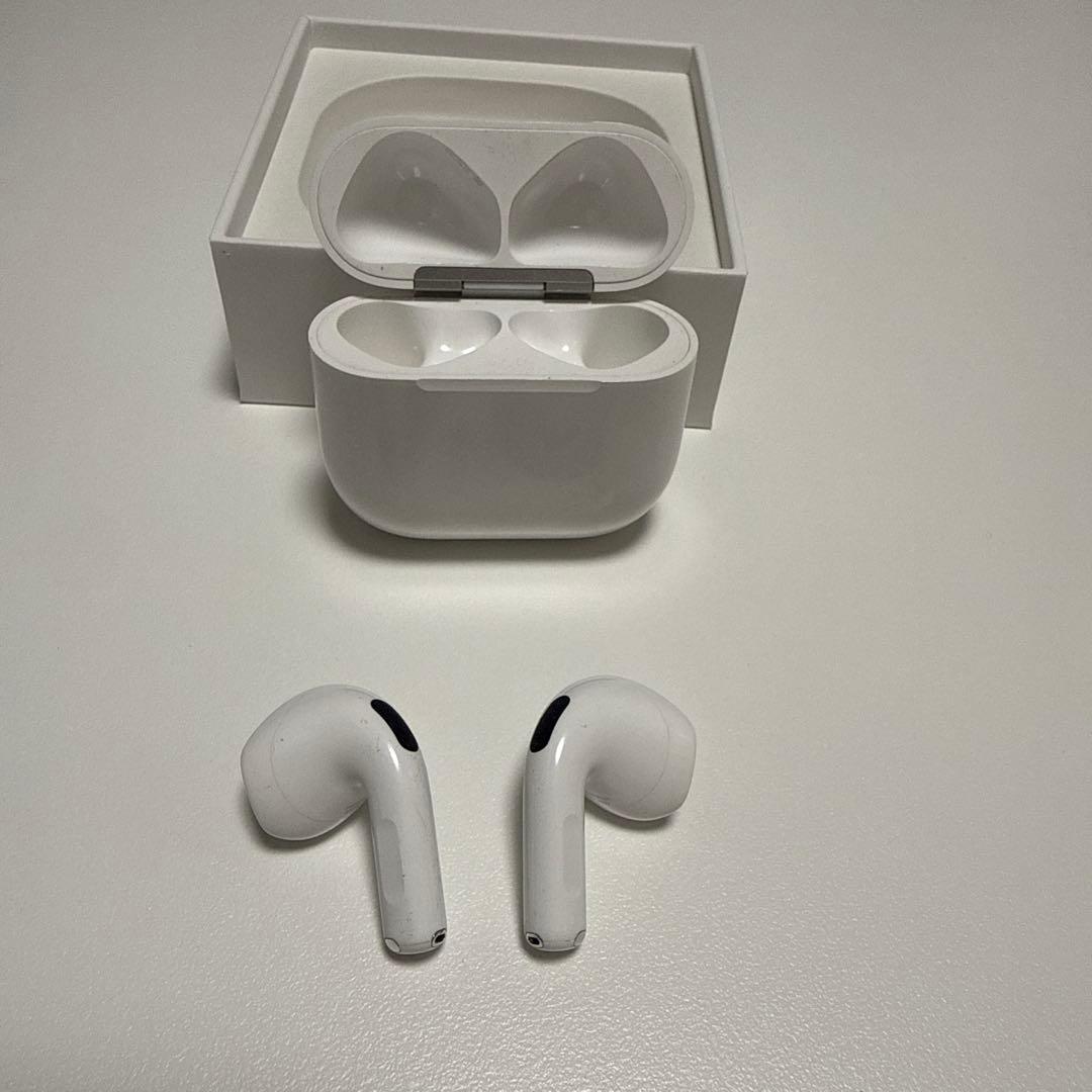 Apple AirPods 4本体 ホワイト