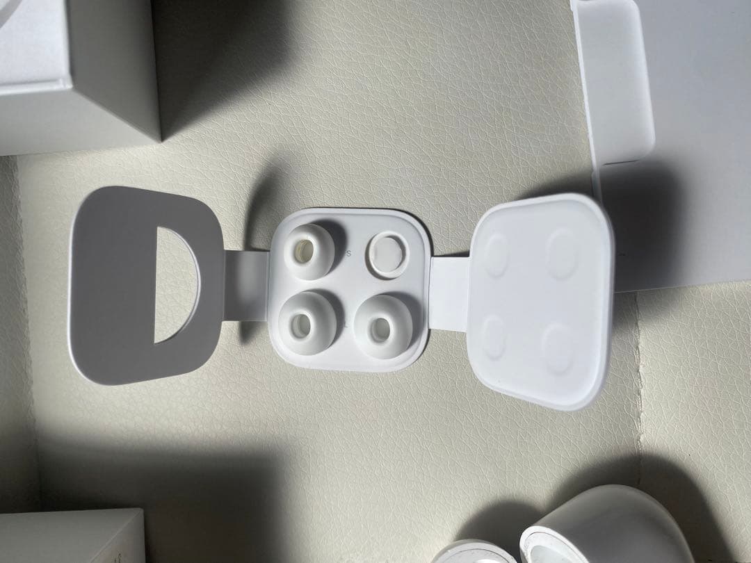 ジャンク品 AirPods Pro 正規品 本体 片耳のみ