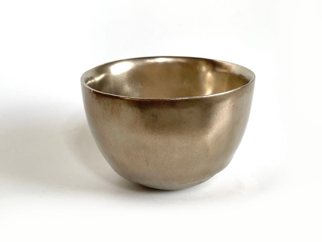 陶芸家　作家物　内田鋼一　プラチナ釉　碗　カップ　お碗　旅茶碗　人気作家　箱なし