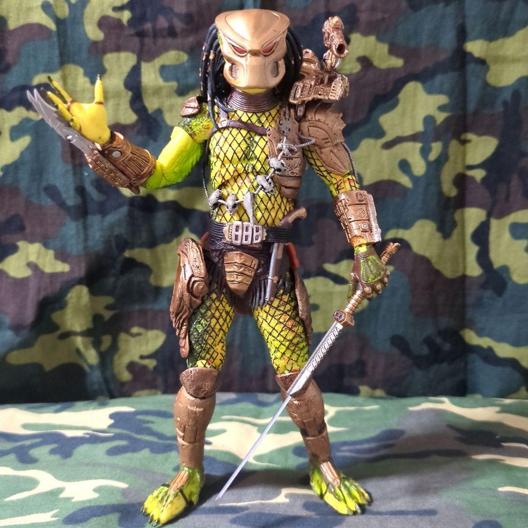 NECA／エルダーゴールデンエンジェル• プレデター【中古開封品】♦品薄商品