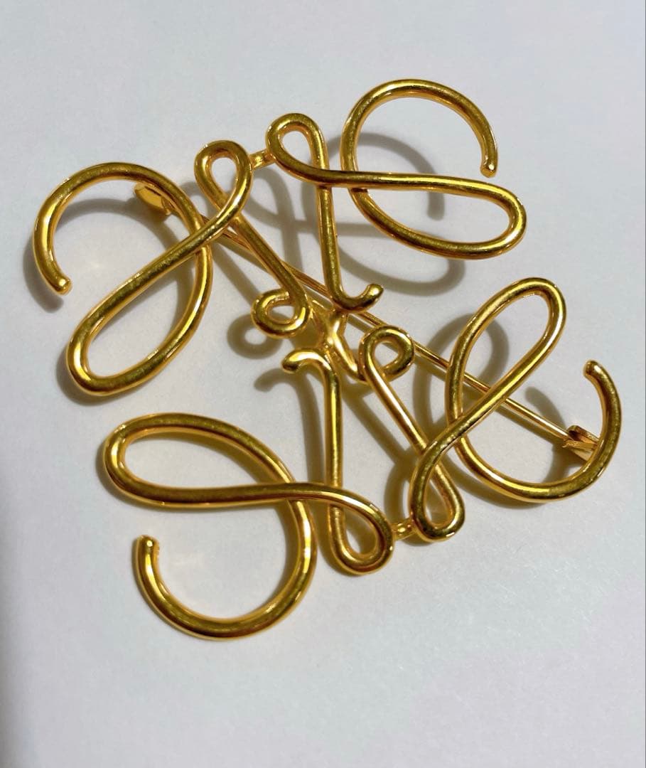 LOEWE 正規品！　ロエベ アナグラム ブローチ(メタル)ゴールド