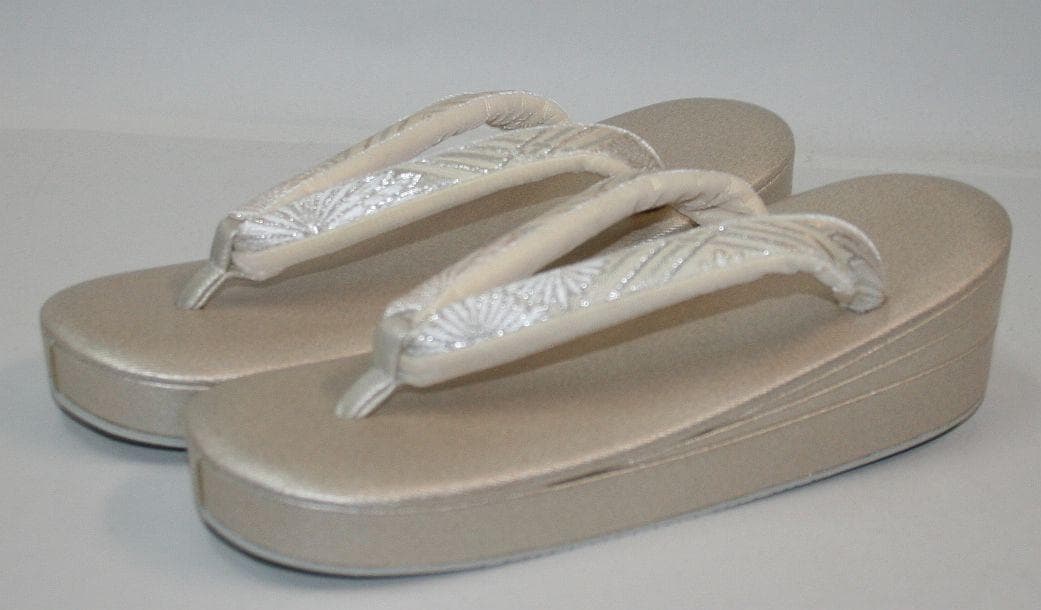 有名メーカー沙織　正絹西陣織 高級草履バック　 ZB0139