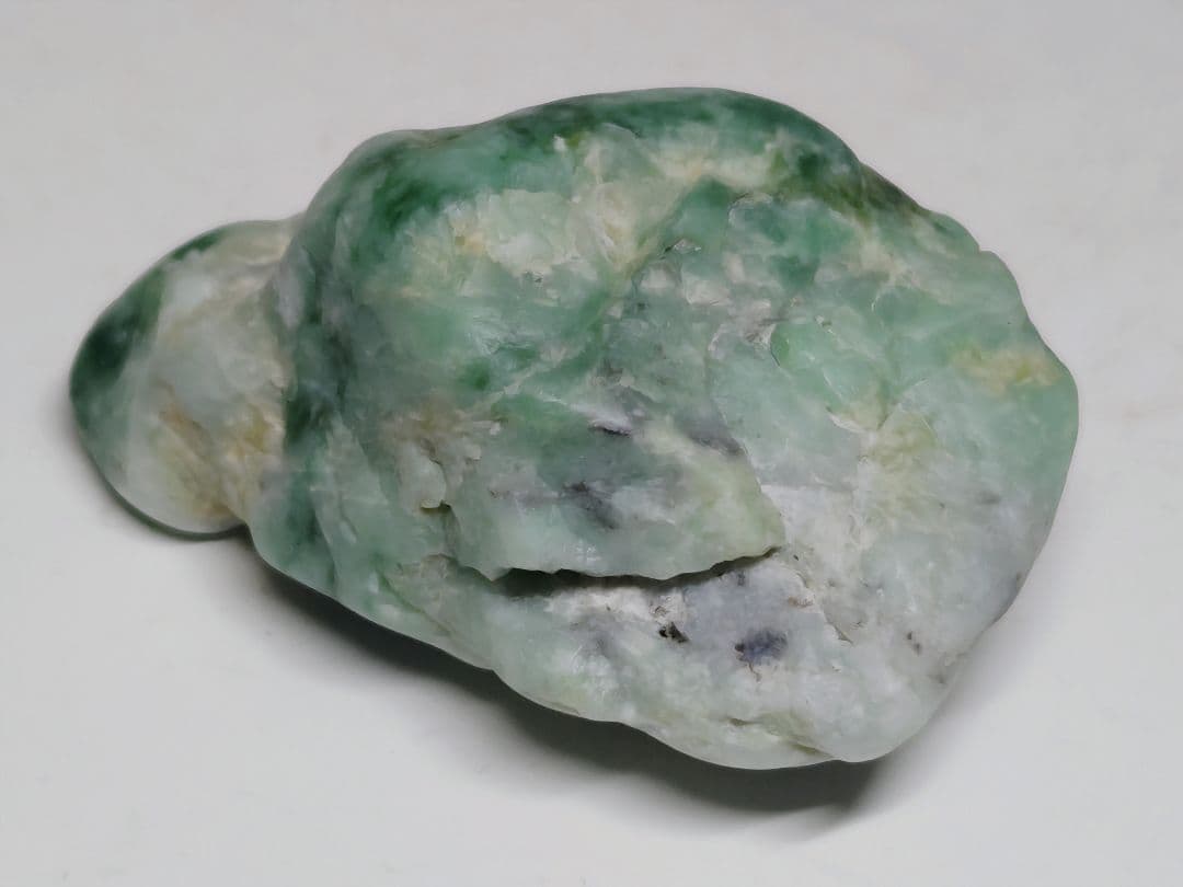 白緑 63g 翡翠 ヒスイ 原石 鑑賞石 自然石 誕生石 鉱物 鉱石 水石