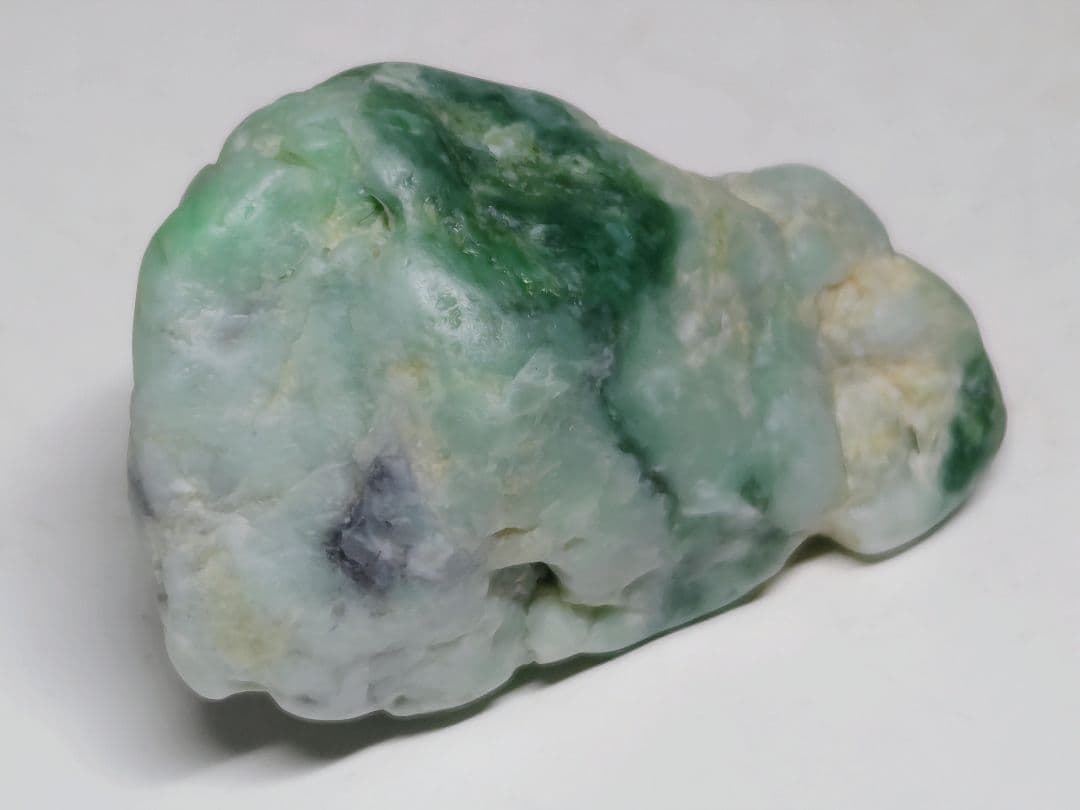 白緑 63g 翡翠 ヒスイ 原石 鑑賞石 自然石 誕生石 鉱物 鉱石 水石