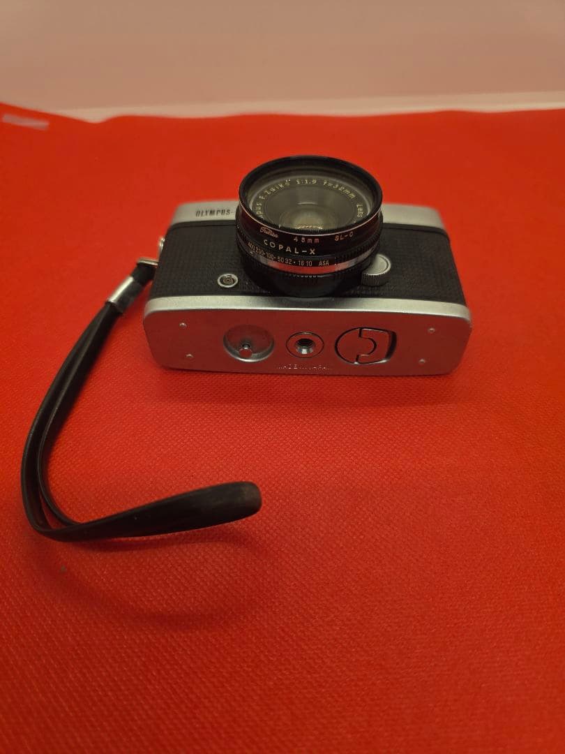 Olympus Pen-D フィルムカメラ