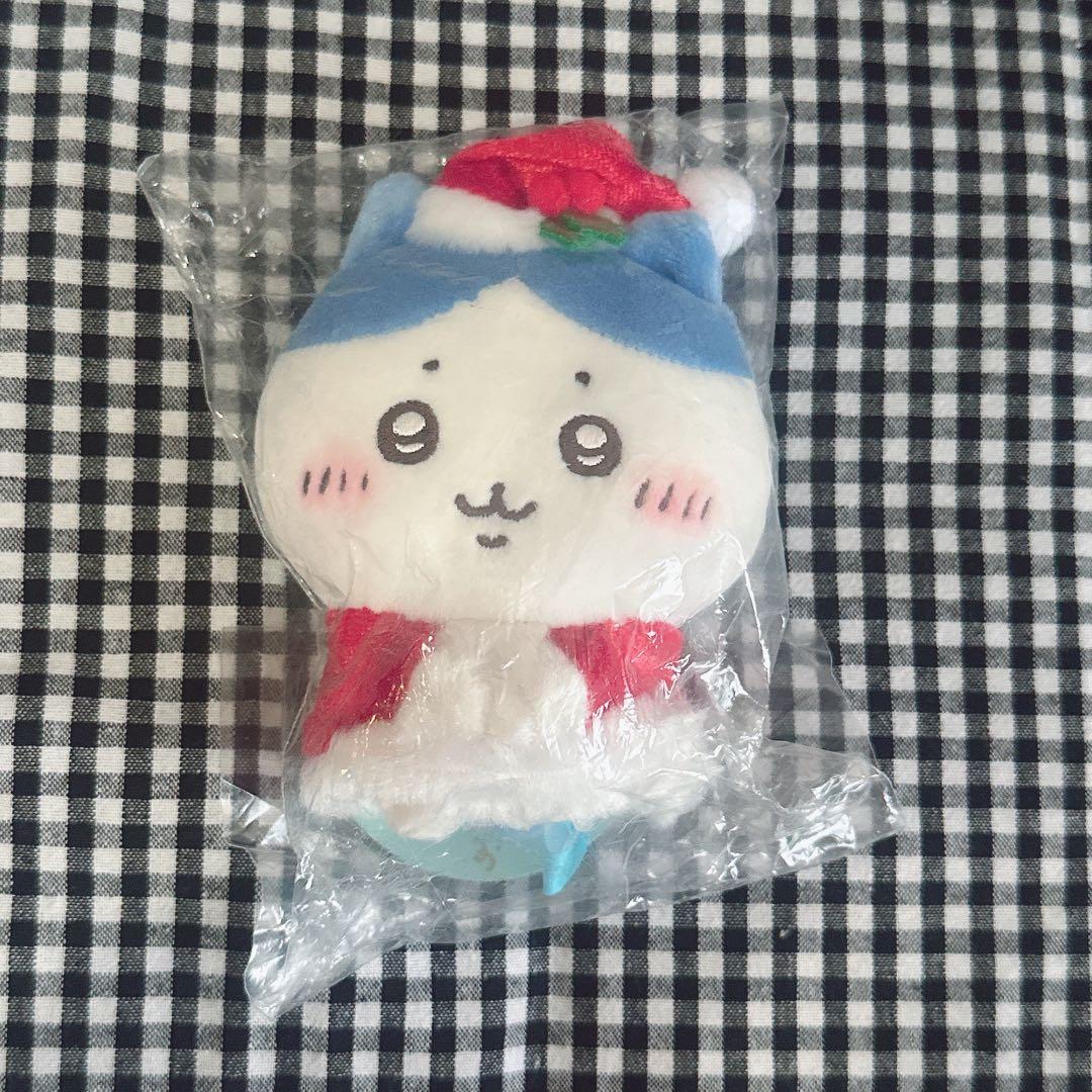 【お顔厳選】ちいかわ　ハチワレ　サンタさんだ！　持ちますマスコット