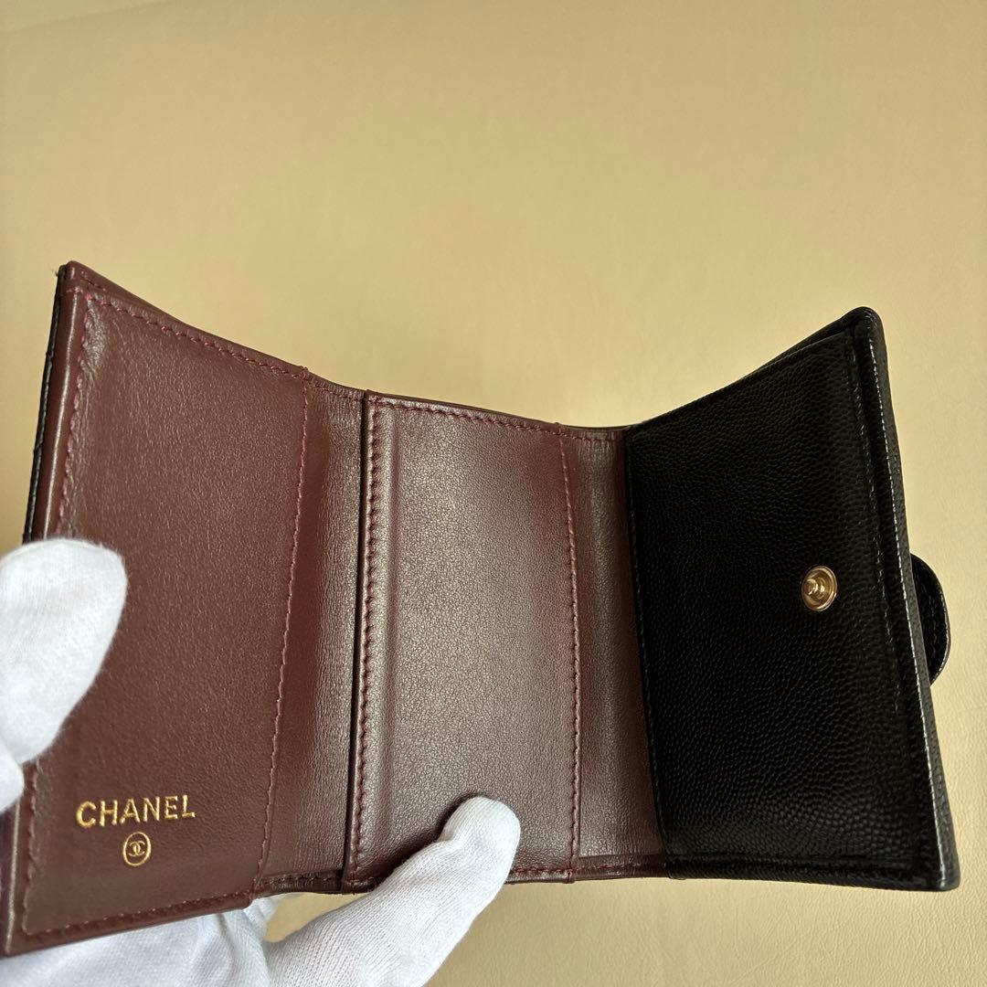 キッチン戦隊クックルン★CHANELシャネル三つ折り財布　キャビアスキン黒