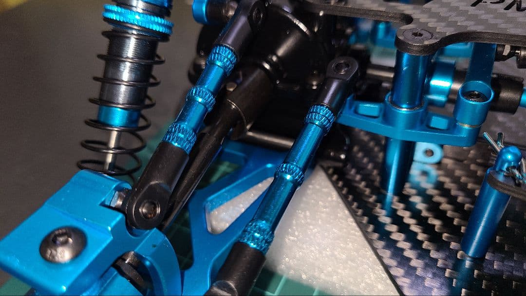 タミヤTT02Bタイプのフルベアリングフルオプション車