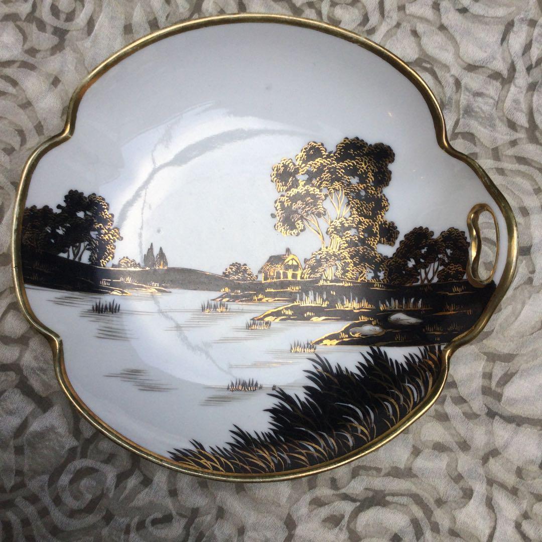 オールドノリタケ　風景画デザインの取手付き陶磁器皿