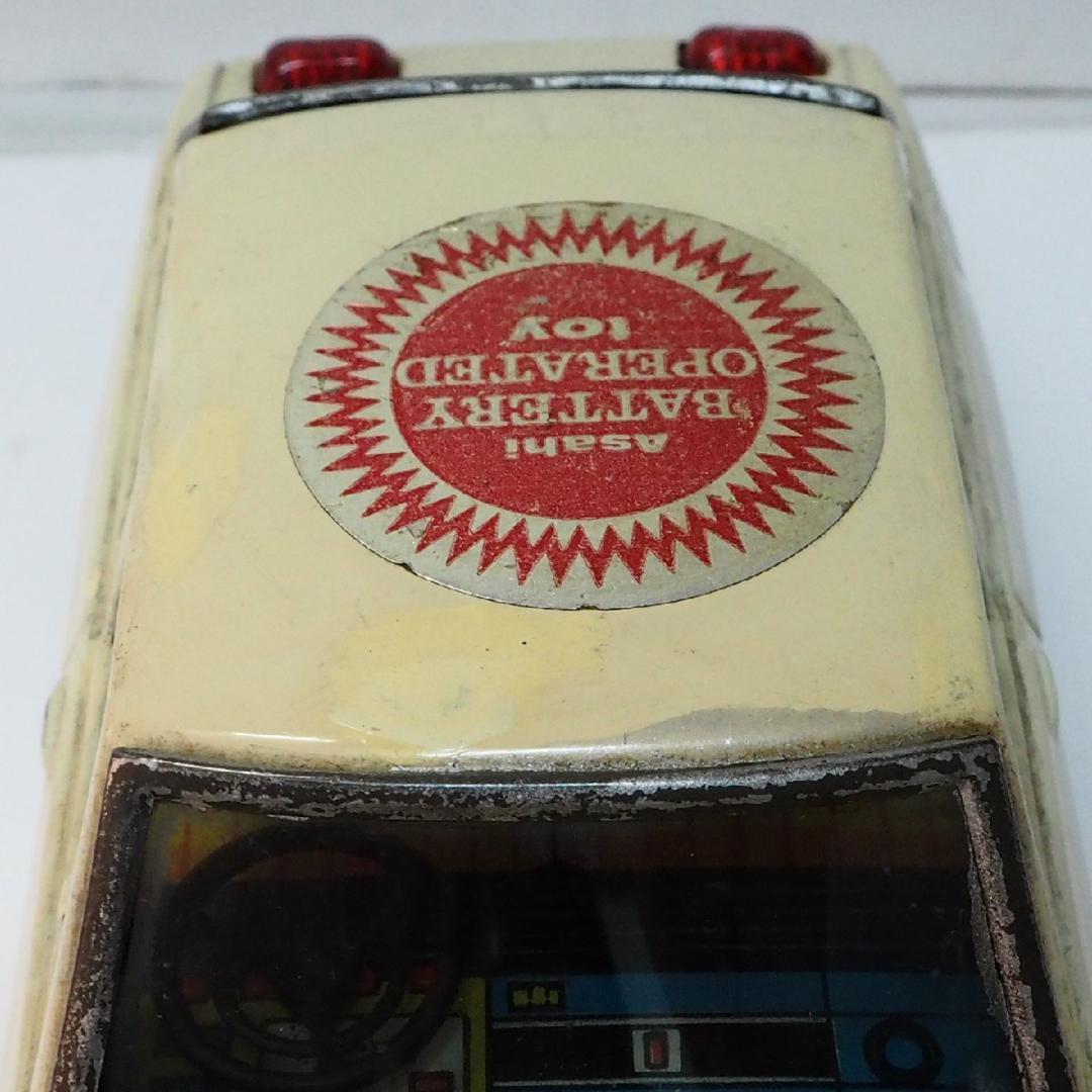 旭玩具【ダットサン サニー 1000 白 電動走行 動作不良】ブリキ製ミニカー