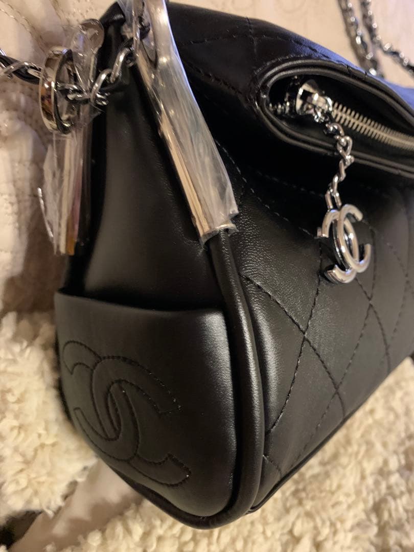 CHANELロゴ シャネルマーク ブラック ショルダーバッグ マトラッセ