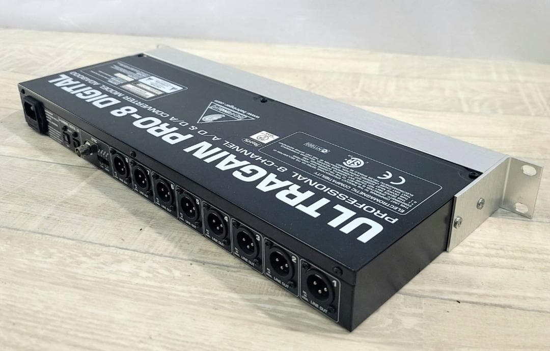 【美品】Behringer AD/DA コンバータ 8ch ADA8000 ①
