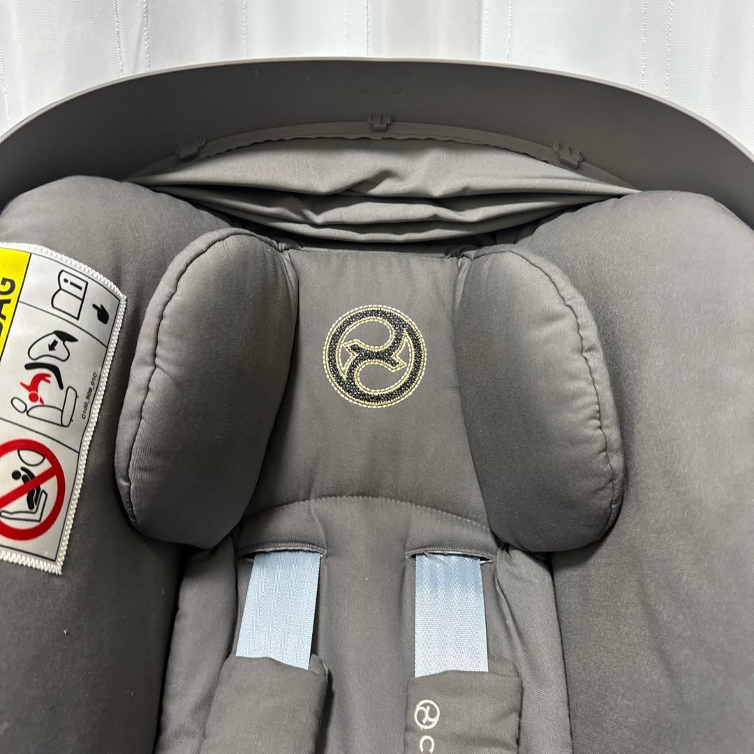 cybex ベビーシート サイベックス　チャイルドシート　ISOFIX グレー