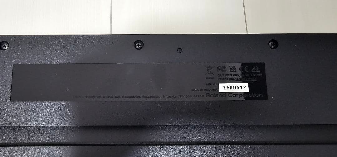 値下げしました　ほぼ未使用品BOSS ME-90 限定色ホワイトマルチエフェクタ