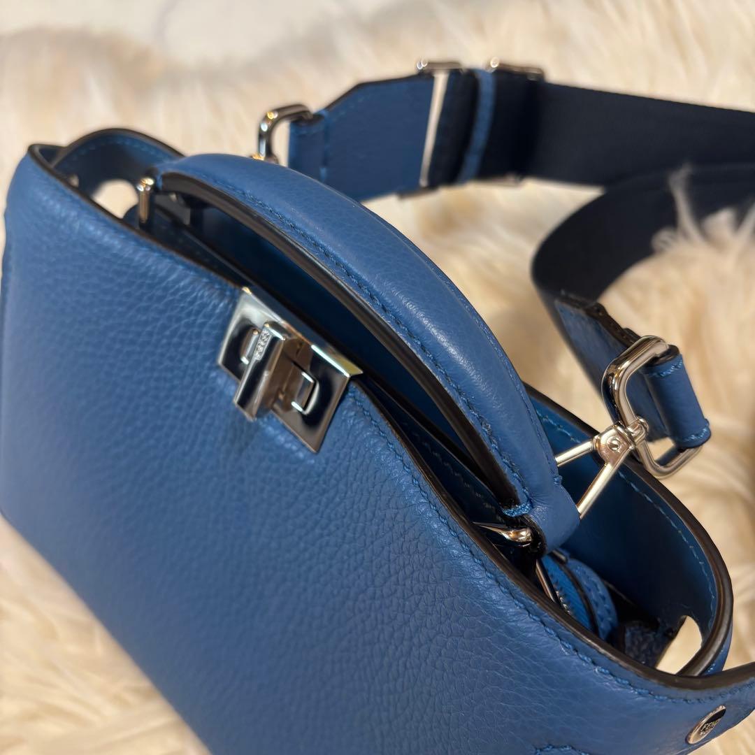 ルドルフ様　FENDI フェンディ ピーカブー スモール ブルー