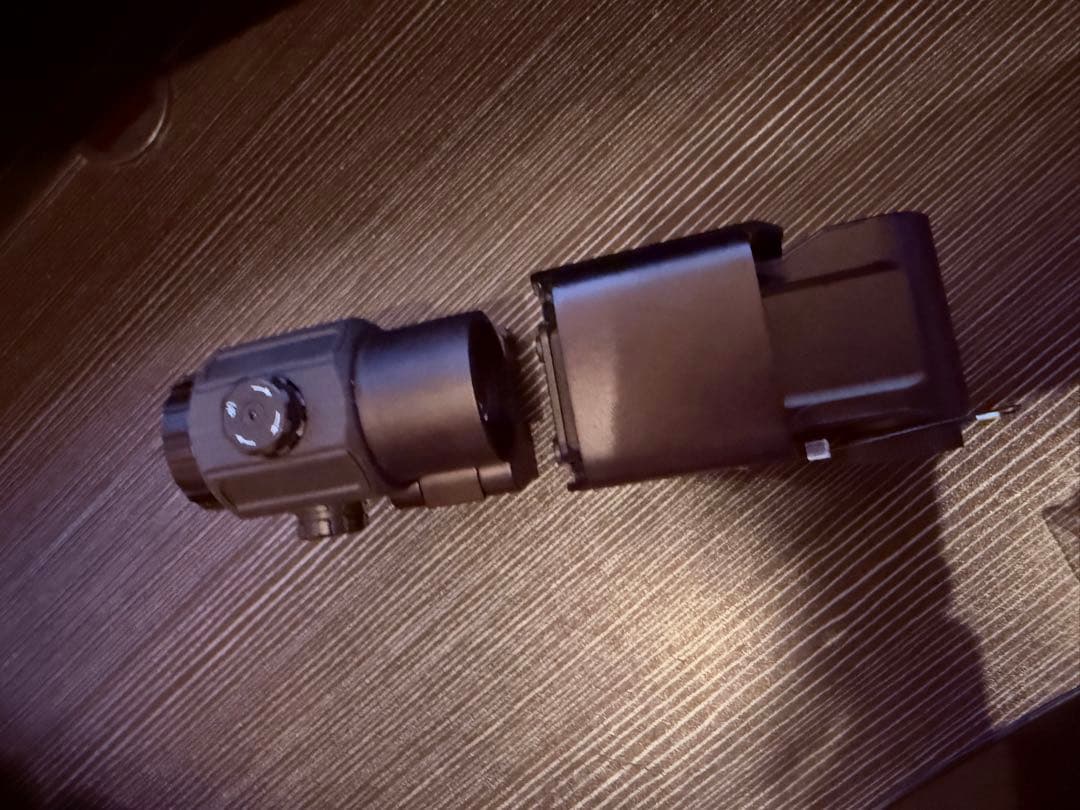 イオテックタイプのEXPS3(558)ホロサイトとG43マグニファイア 中古