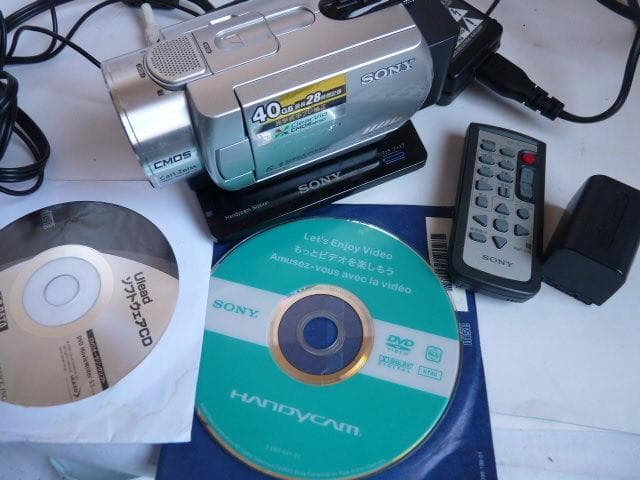 ソニー DCR-SR300 ビデオカメラ／ステーション DCRA-C170