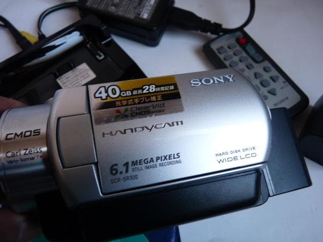 ソニー DCR-SR300 ビデオカメラ／ステーション DCRA-C170