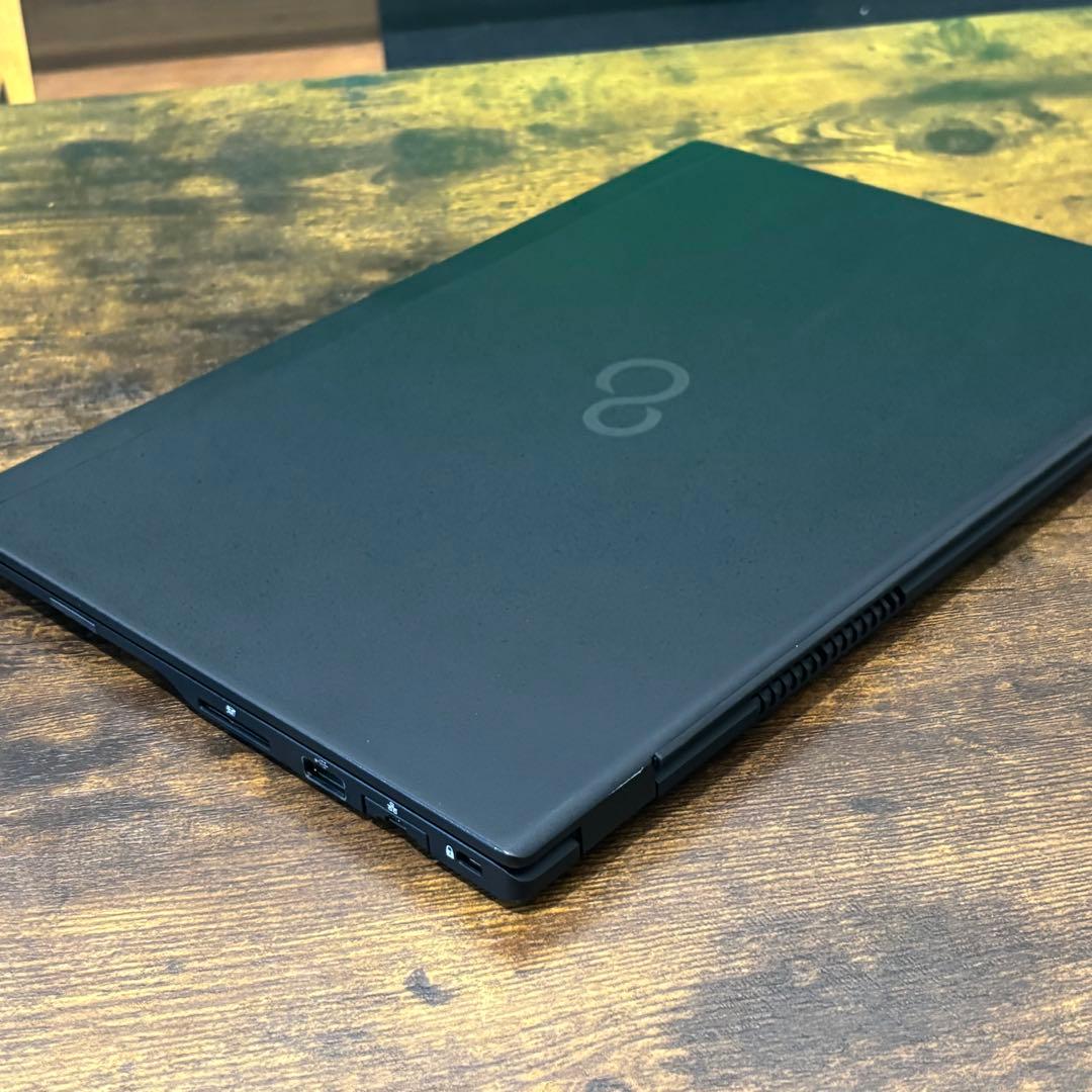 FUJITSU LIFEBOOK U Series 13.3インチ