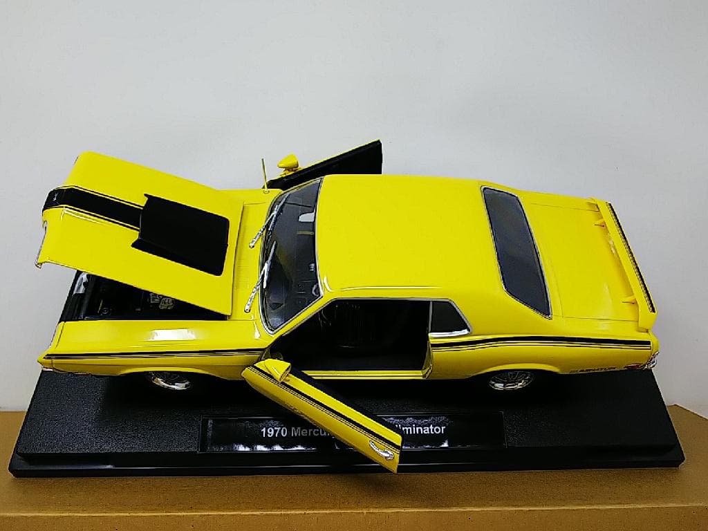 ウェリー 1/18 マーキュリー・クーガー・エリミネーター ダイキャストカー