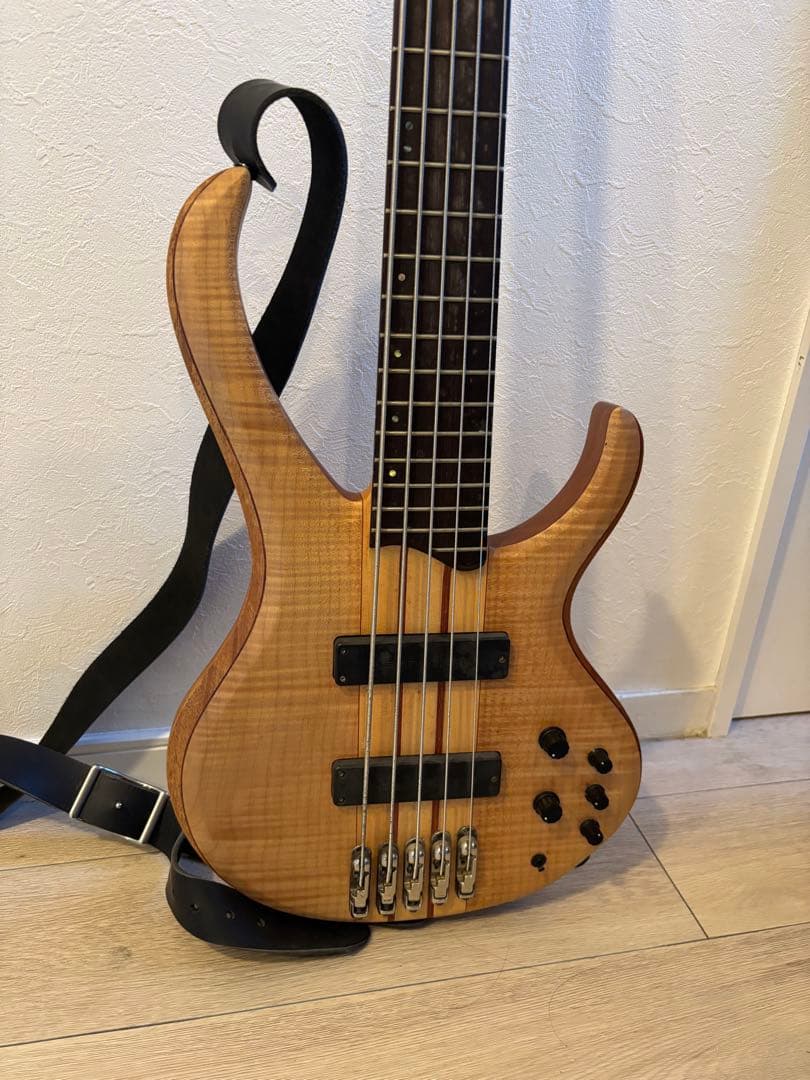 Ibanez BTB1305E Prestige 5弦スルーネック