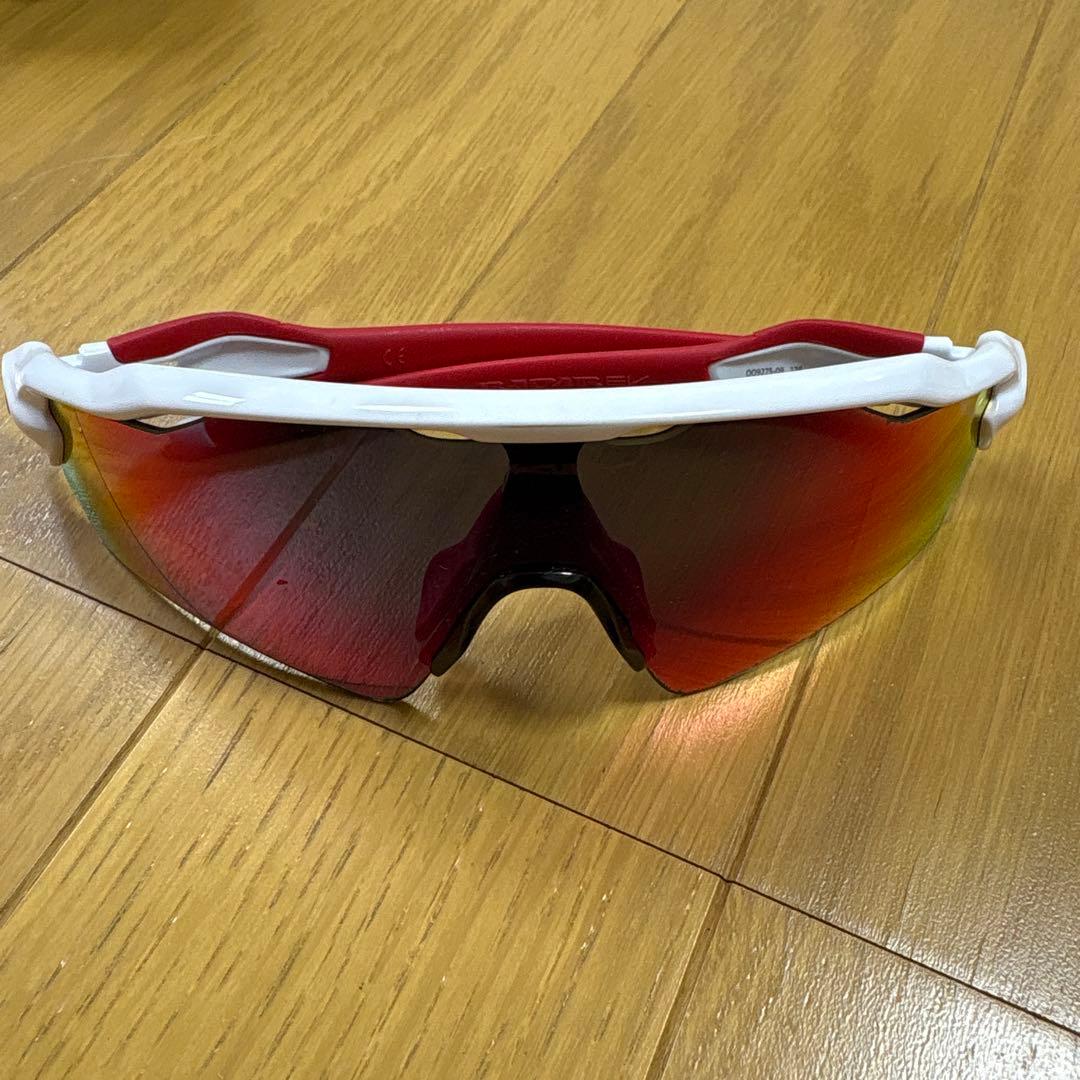 【最安値！】Oakley スポーツサングラス ケース付き