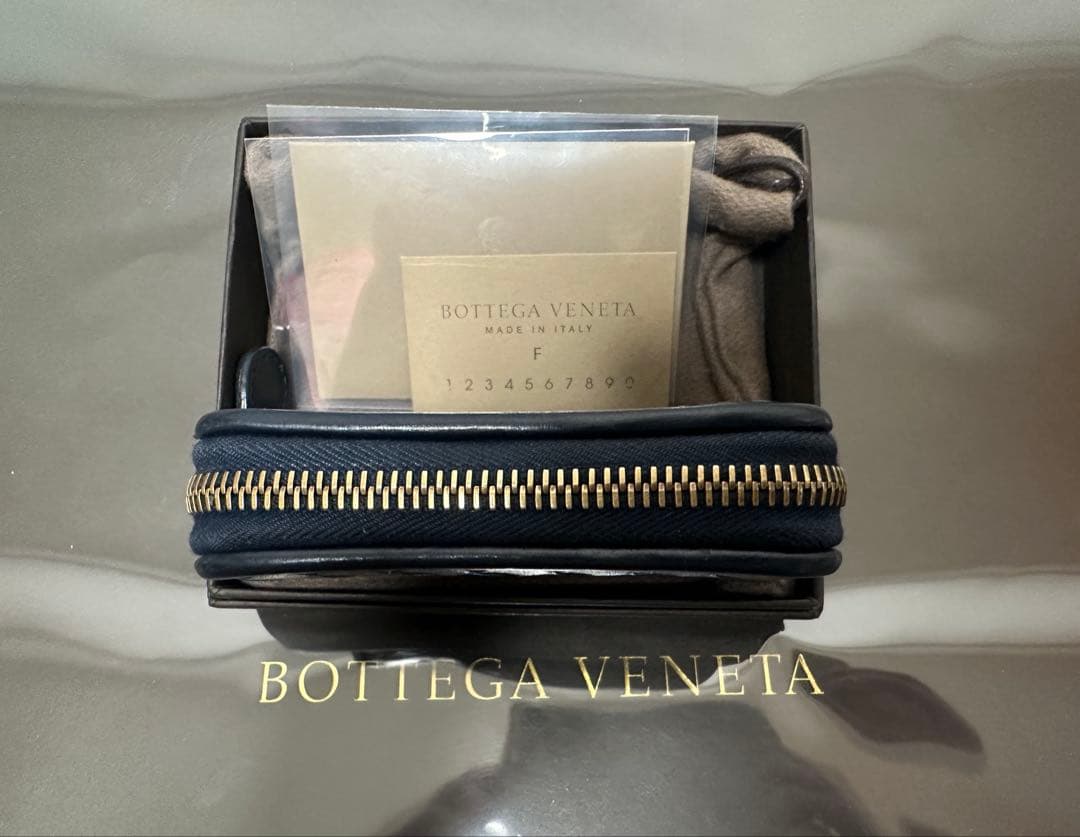 ★【美品】ボッテガヴェネタ ケース ラム／ネイビーブルー/✨✨✨2️⃣