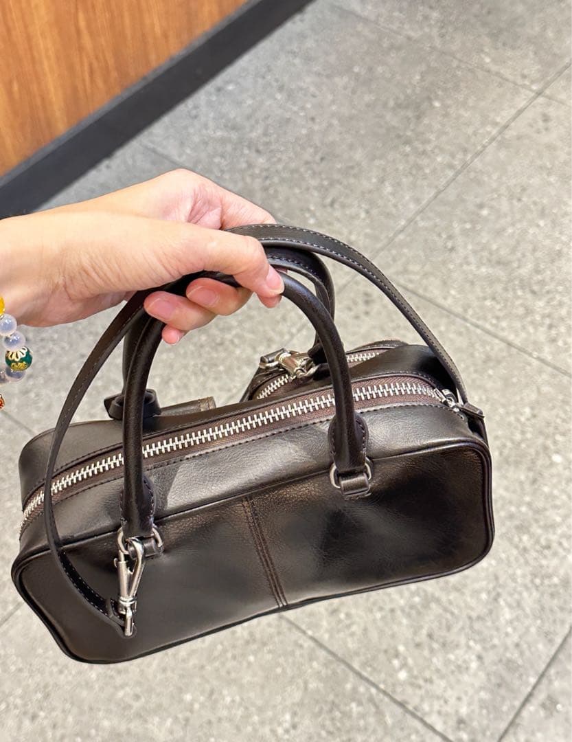 新品CHARLES&KEITH 复古ボストン多口袋手提包 Multi