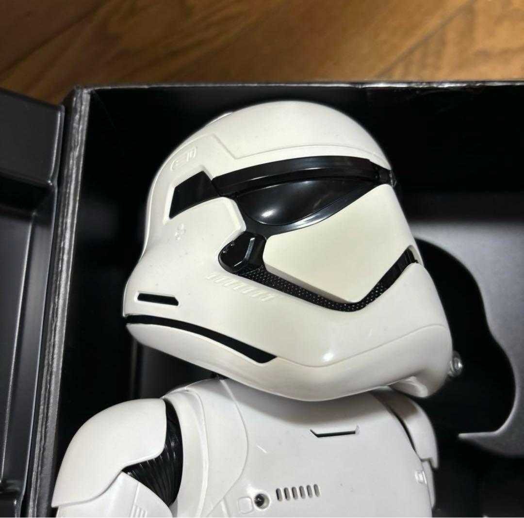 UBTECH スター・ウォーズ　音声・顔認識対応ロボット　二足歩行ロボット