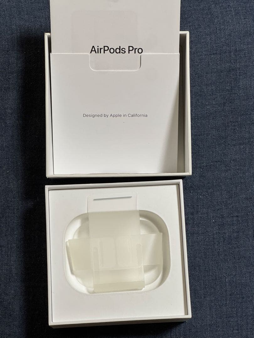 AirPods Pro 第２世代　箱•充電ケース付き