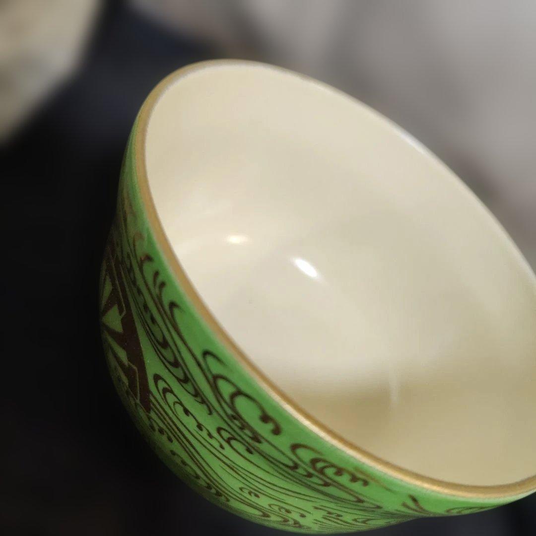 京焼　清水焼　宮地英香 造　　茶碗 金色