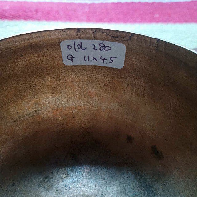 シンギングボウル old 直11cm、高4.5、280g (G、第3チャクラ