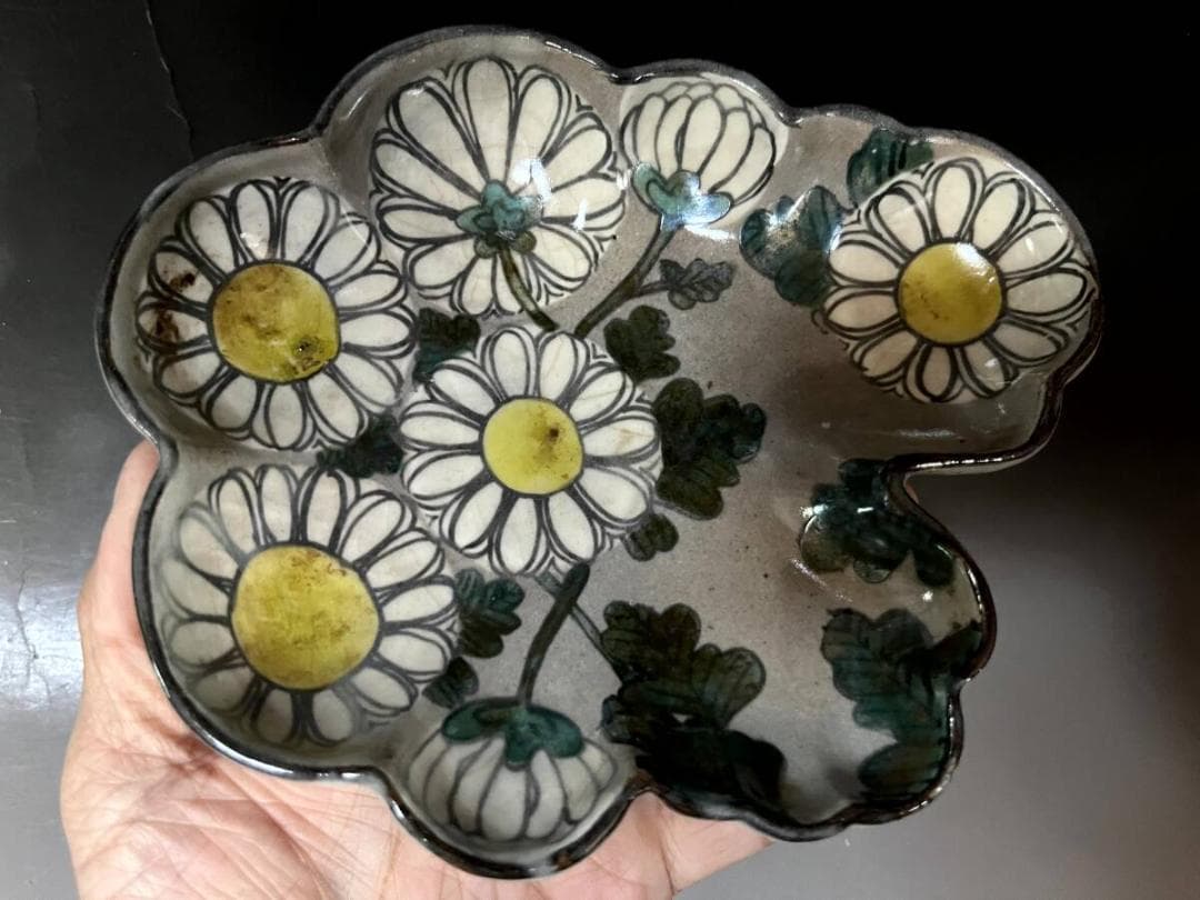 皿■乾山写白菊 四つ足皿 菊花模様 京焼 清水焼 陶磁器 時代物 骨董品■
