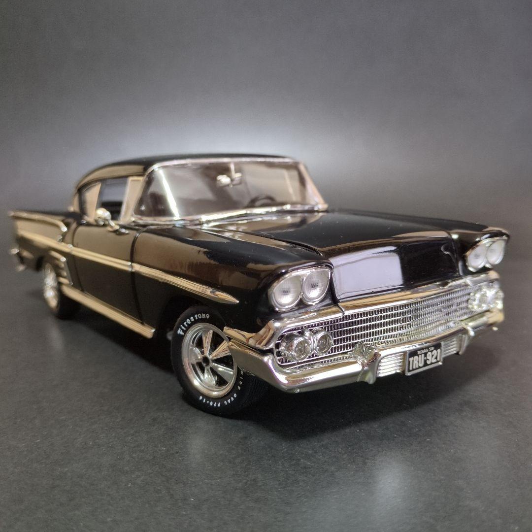 1/18ミニカー　CHEVY　 58’IMPARA
