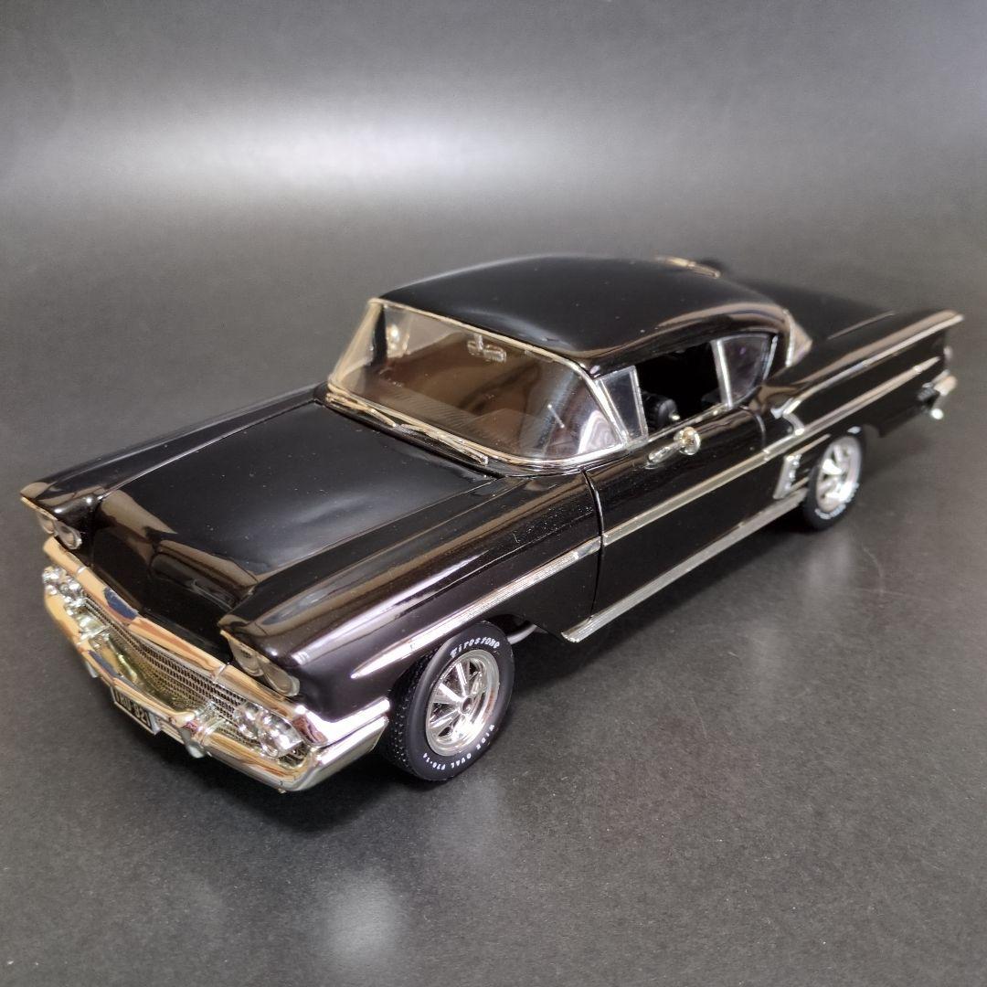 1/18ミニカー　CHEVY　 58’IMPARA