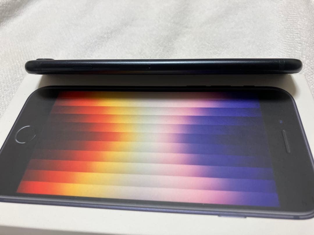 iPhone SE 第3世代 64GB ミッドナイト　バッテリー最大容量95%