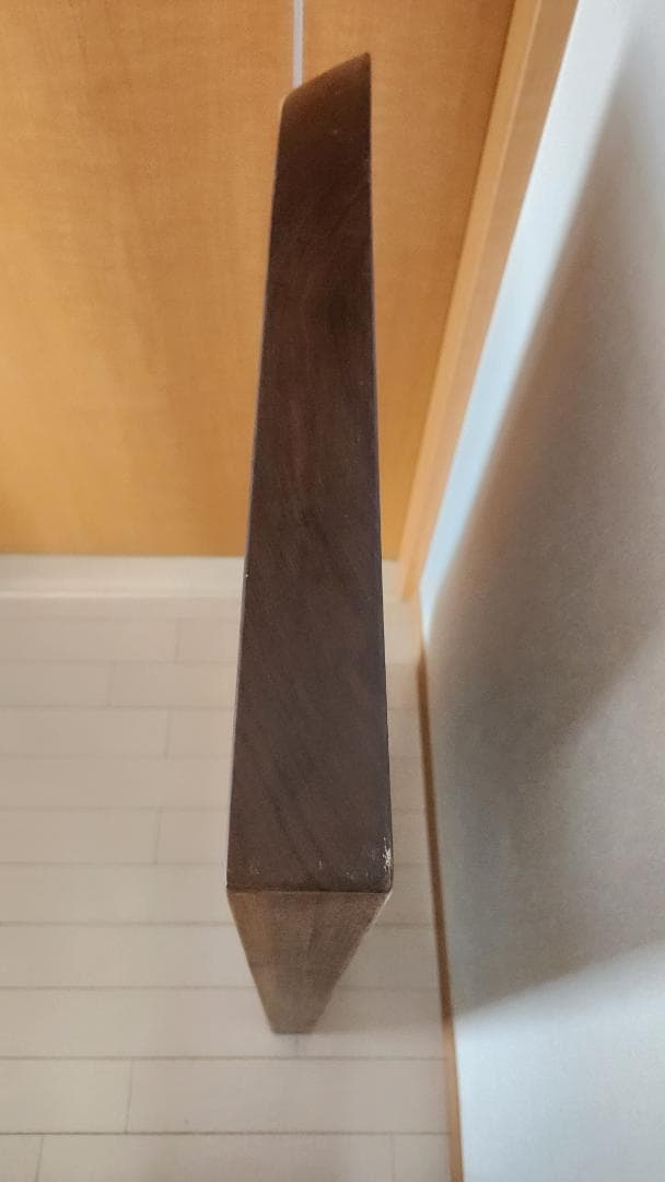 ウォールナット　一枚　「片耳付き」