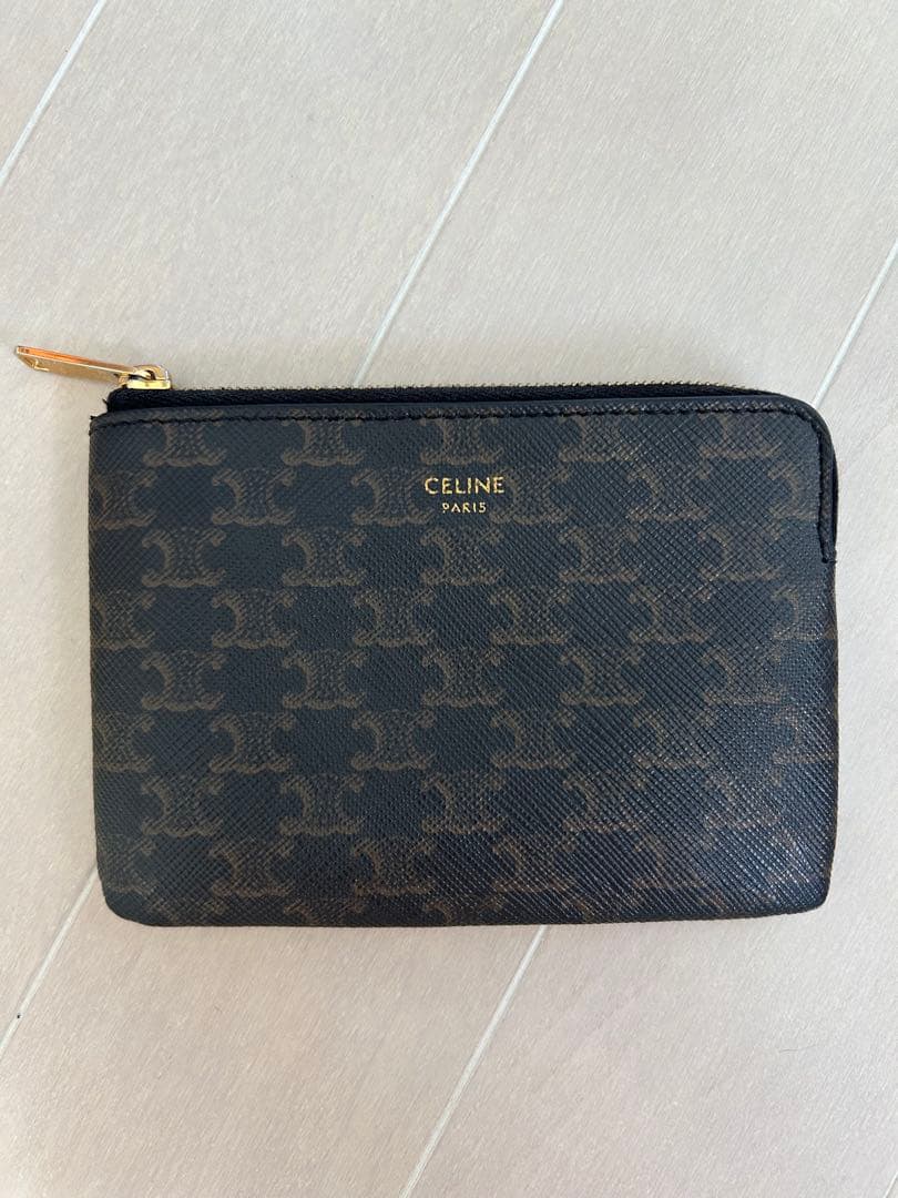 CELINE トリオンフ ケース