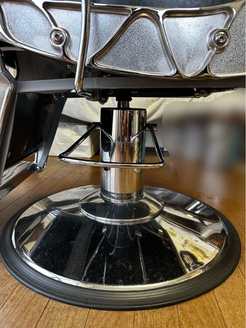 理容椅子　バーバーチェア