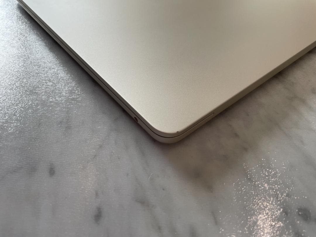 【ジャンク】MacBook Air 13インチ M4 16GB/512GB 水没