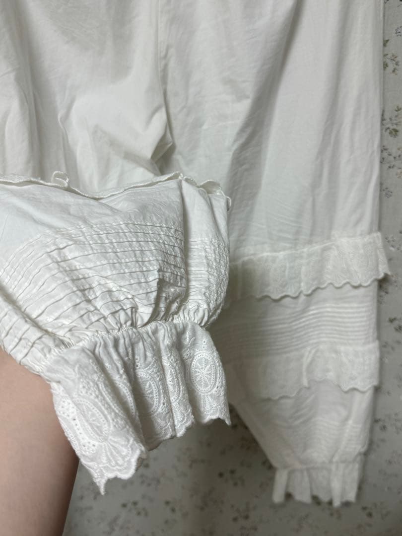 アンビデックスDot and Stripesブロードレースピンタックフリルパンツ