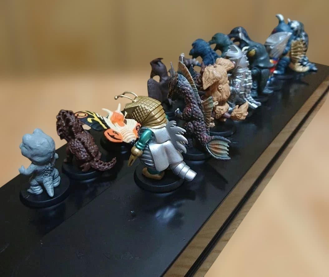 【出品希少】特撮ヒーローズ 東宝怪獣総進撃 16体セット ケース・ミニブック付き