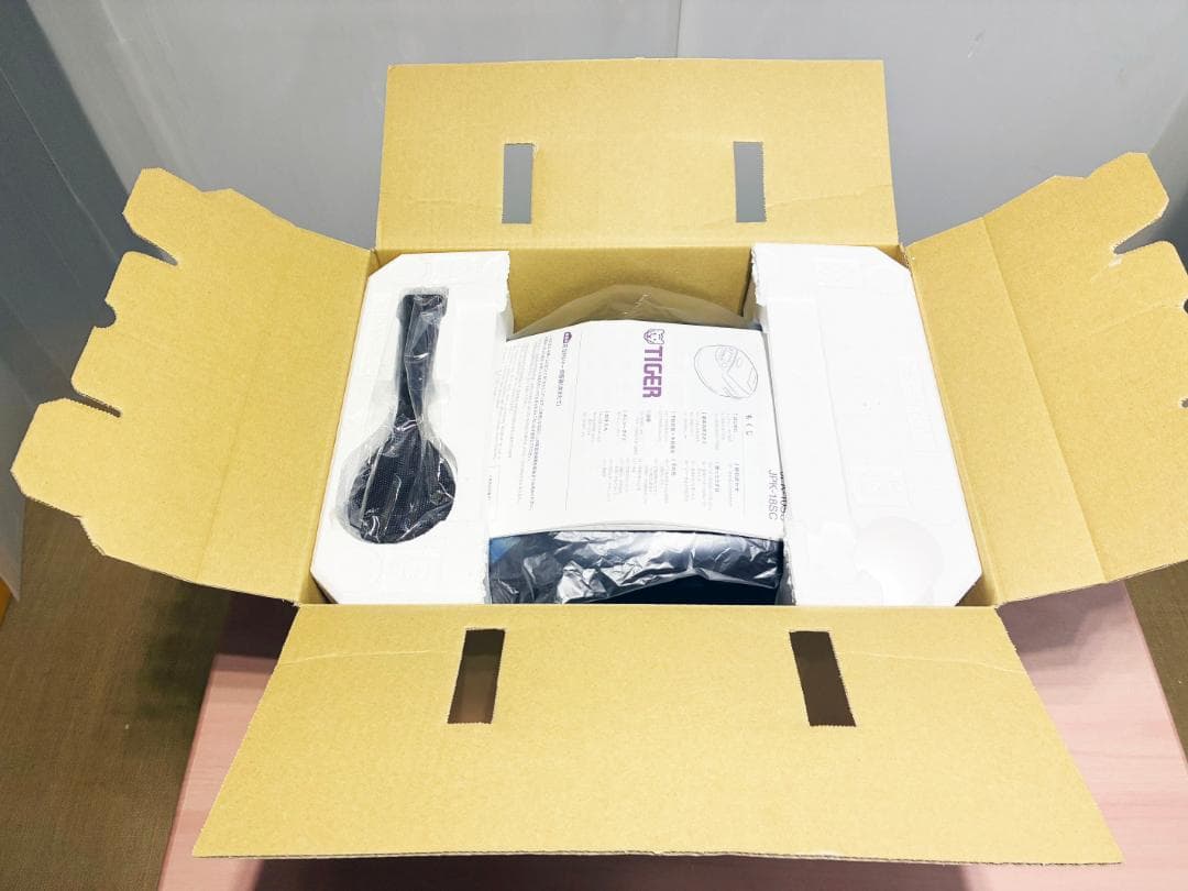 ★22年製★新品★タイガー 5.5合 圧力IH炊飯器【JPK-10SC】FPNW