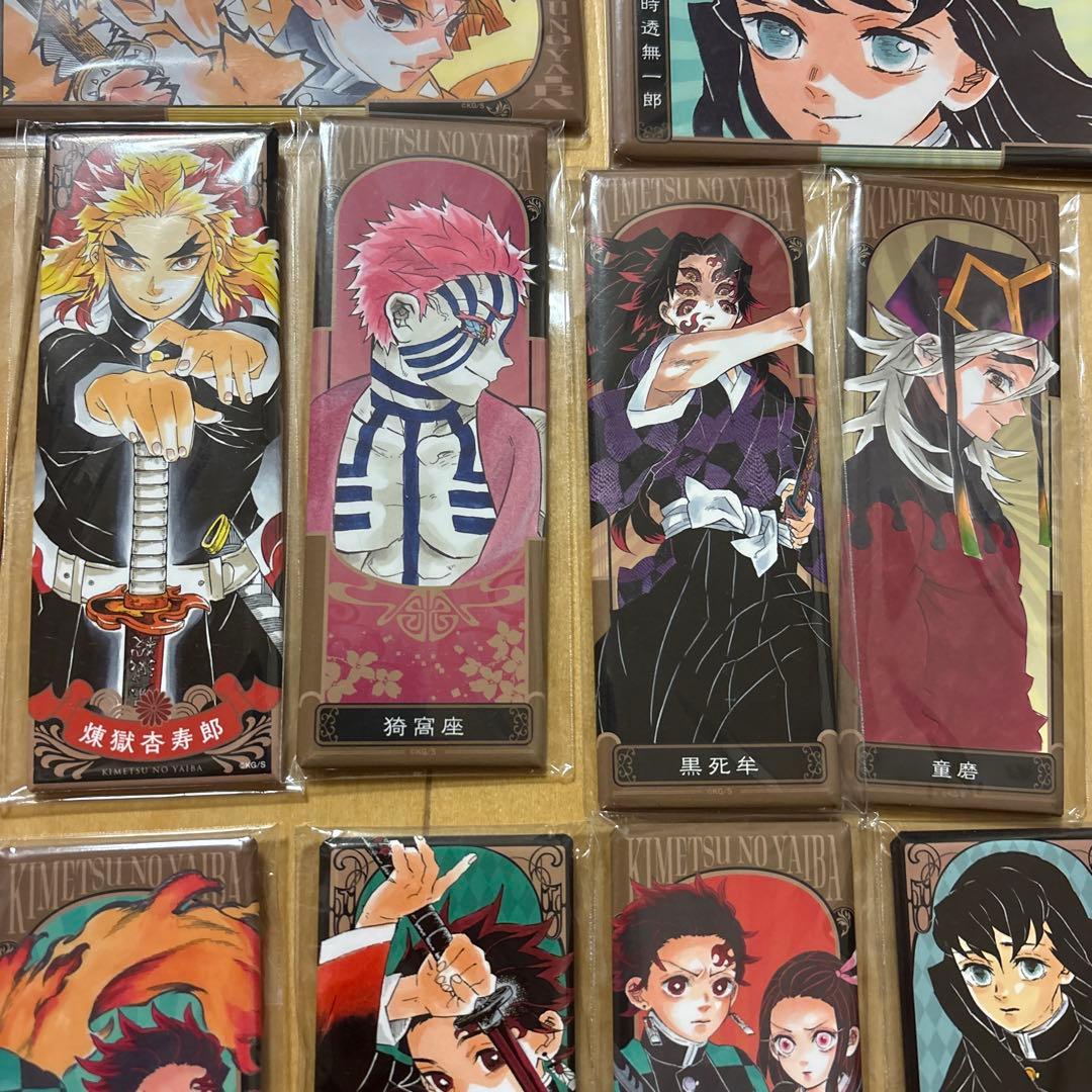 鬼滅の刃 絵札缶バッジ　12種類セット