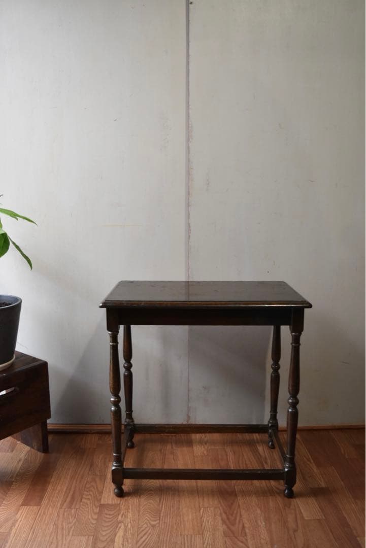 room7 UK ネストテーブル